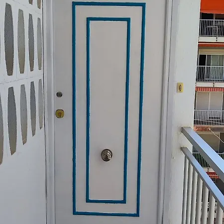 Ocean Front Trianon Apartment Daimus