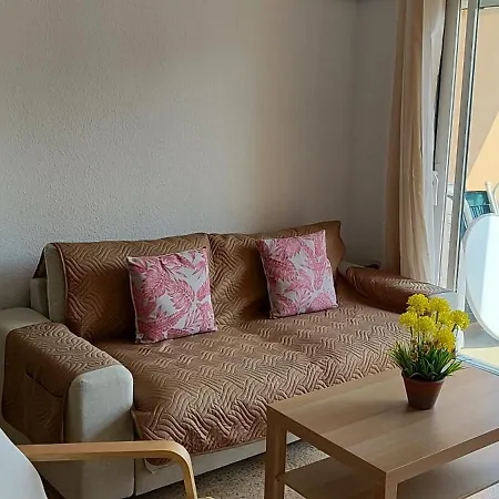 Ocean Front Trianon Apartment *