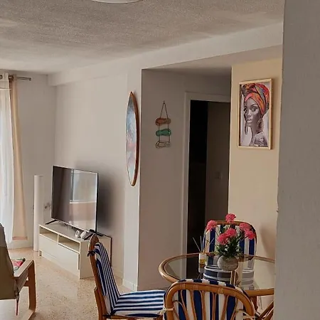 Ocean Front Trianon Apartment *