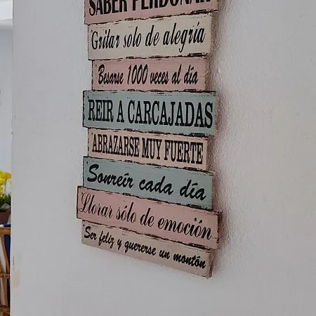 Ocean Front Trianon アパート